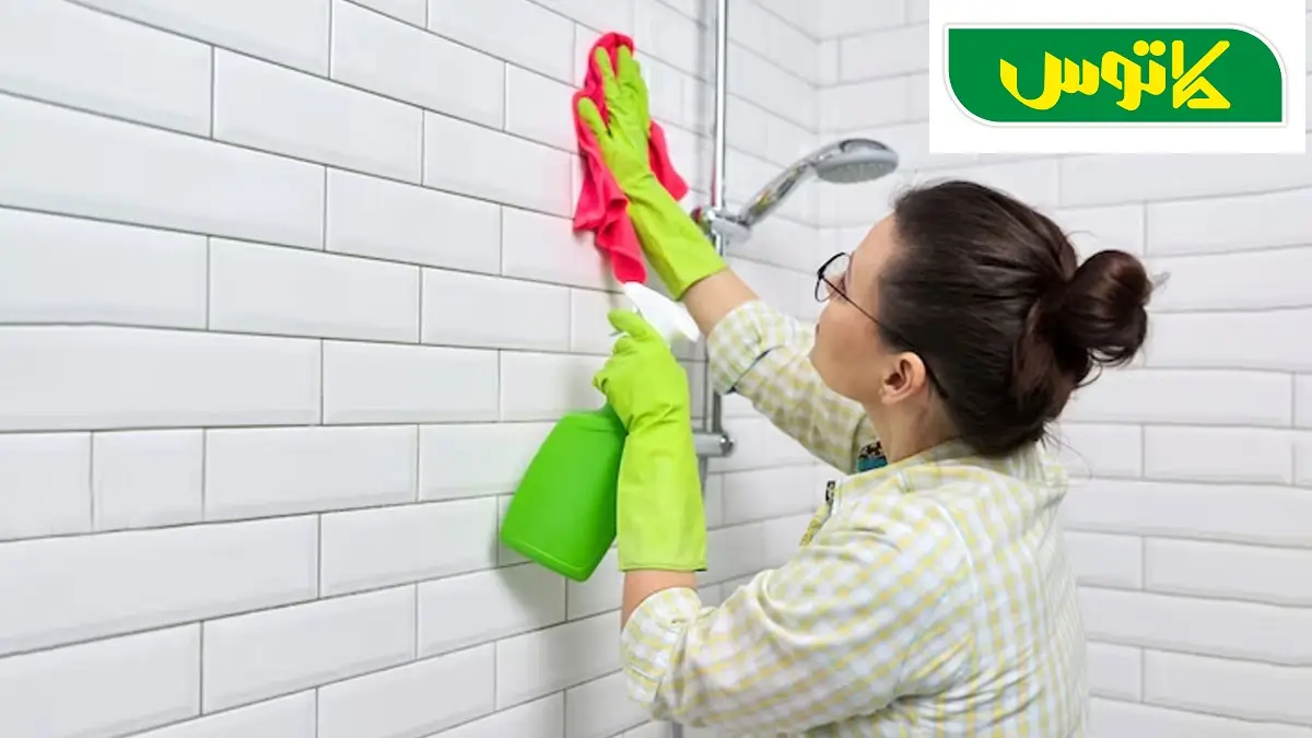 تمیز کردن کاشی و دیوار حمام